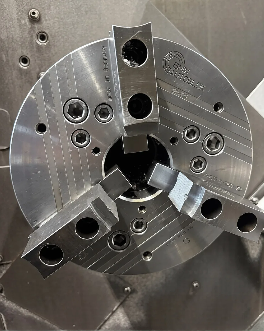 2 Axis CNC Turning Center PUMA 300B view 2