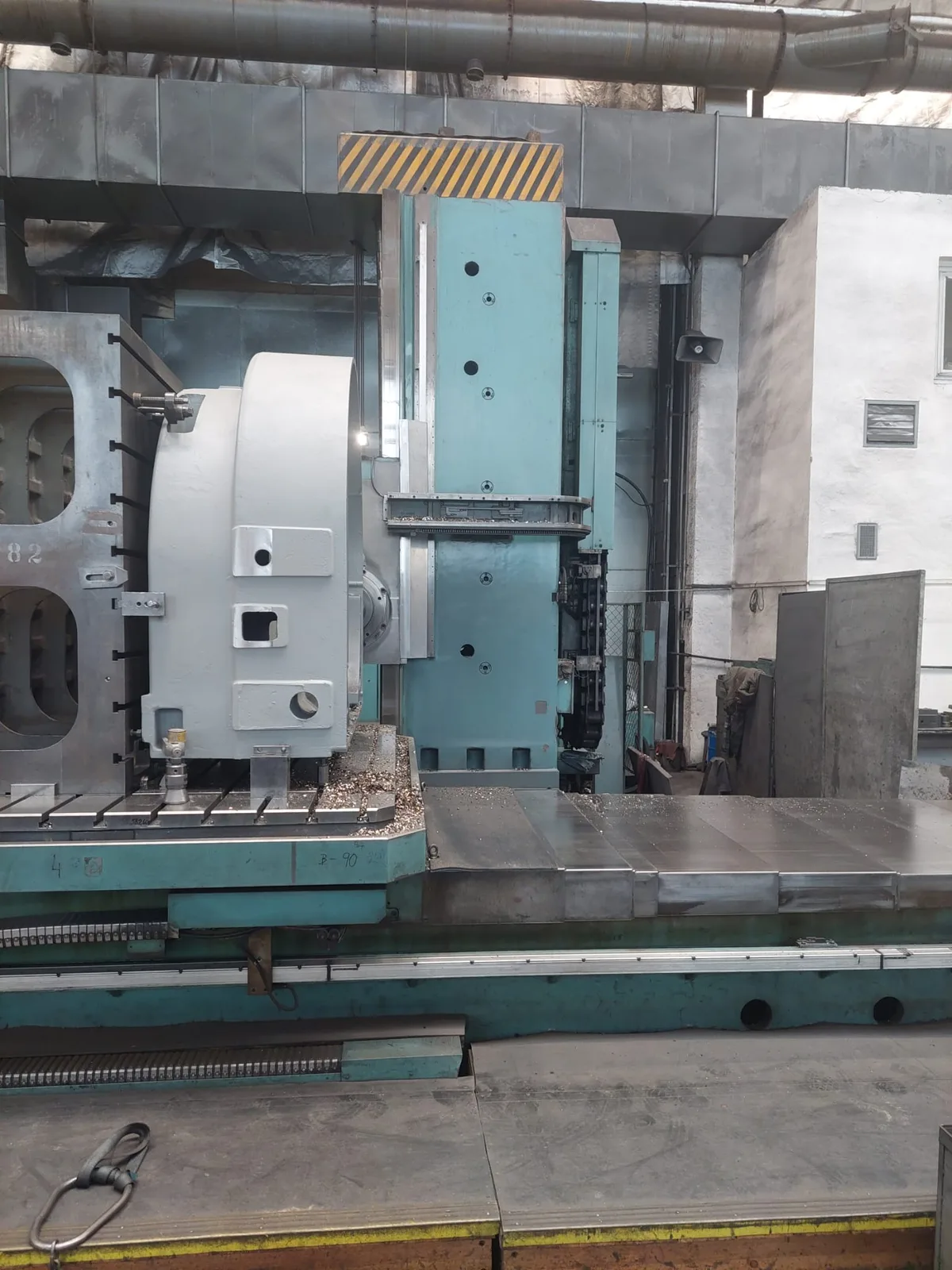 TABLE TYPE CNC HORIZONTAL BORING MILL – WHQ13 CNC view 4