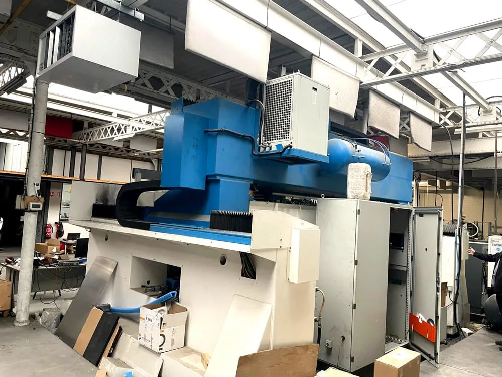 GANTRY TYPE VERTICAL MACHINING CENTRE TECHMILL LABOR SHAPE view 3