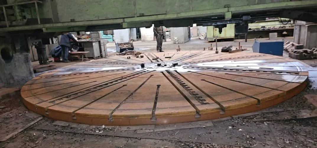 VERTICAL TURNING LATHE – KOLOMNA 1580 view 4