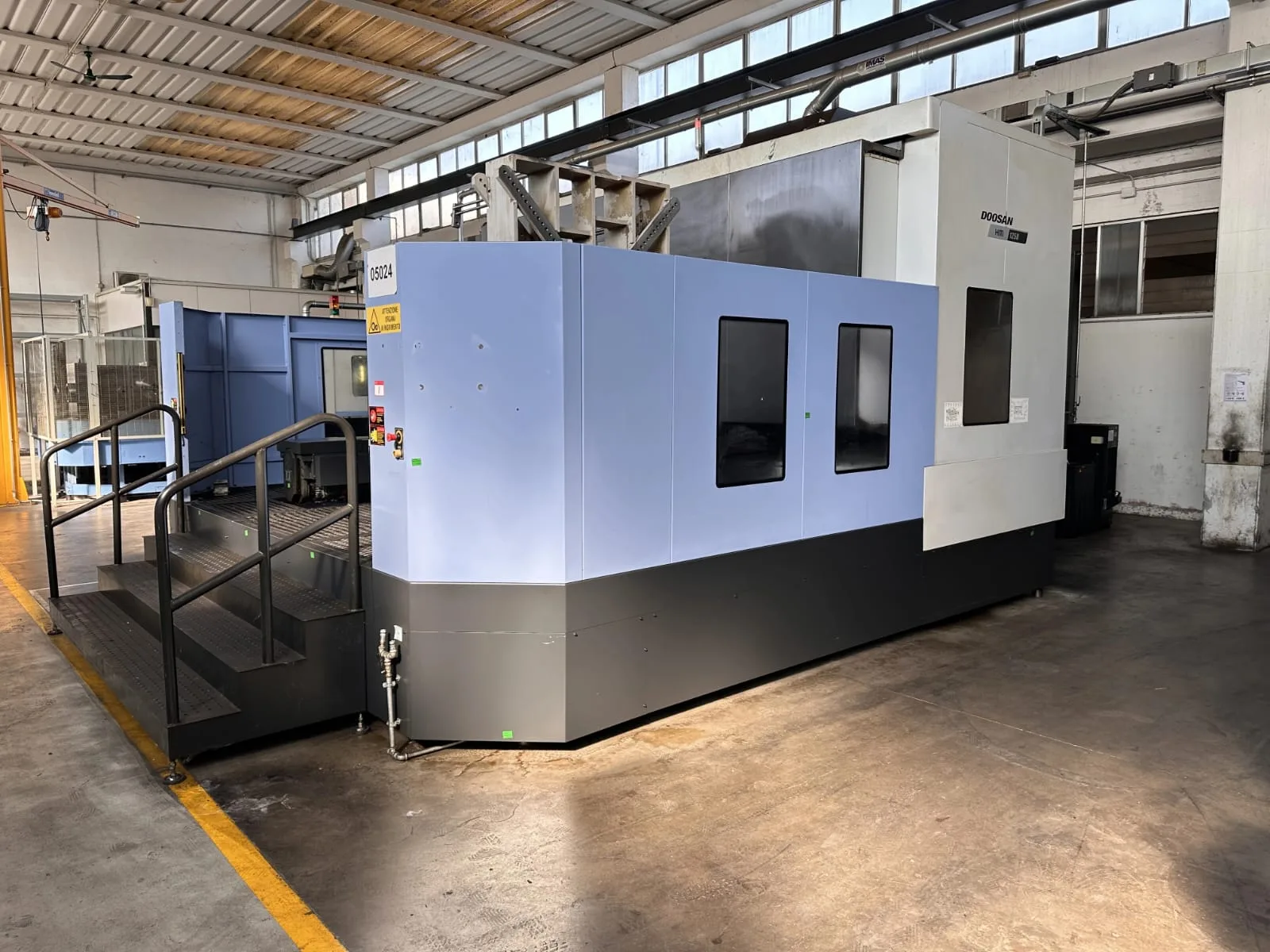 DOOSAN HM 1250 TWIN PALLET HORIZONTAL MACHINING CENTRE view 4