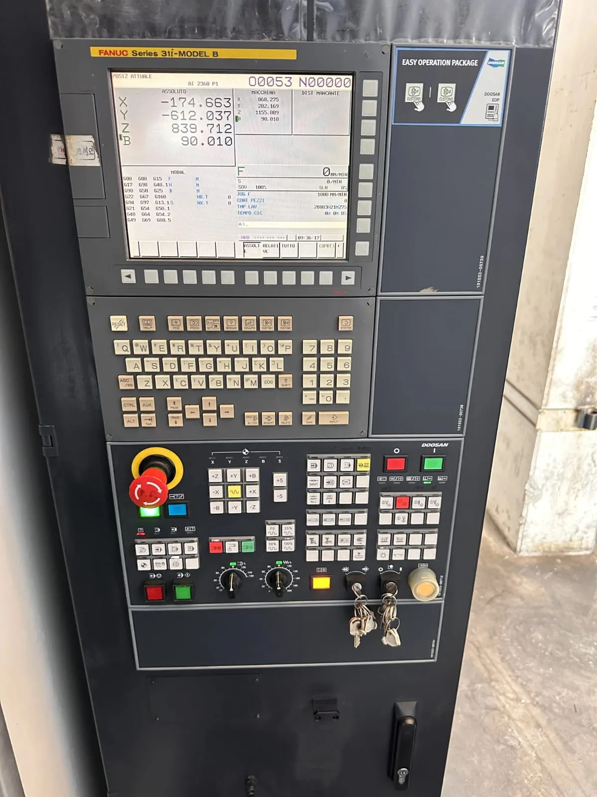 DOOSAN HM 1250 TWIN PALLET HORIZONTAL MACHINING CENTRE view 8