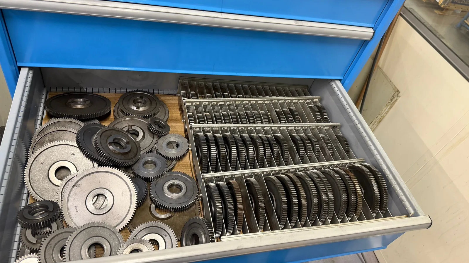 Gear Grinding Machine REISHAUER NZA view 8