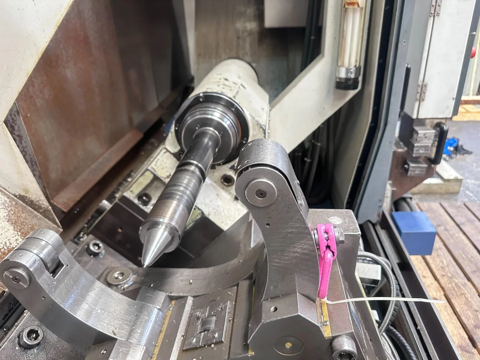 CNC TURNING CENTER – Mori Seiki SL-403B/2000 view 7