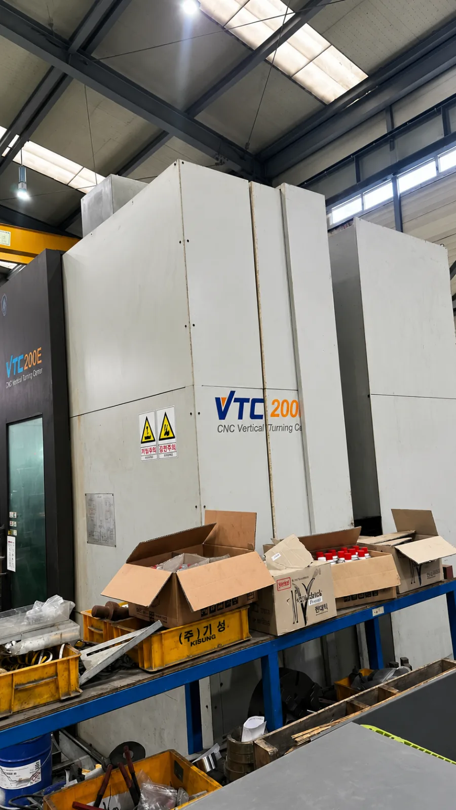 CNC Vertical Turning & Milling Center Hankook VTC-200E view 5