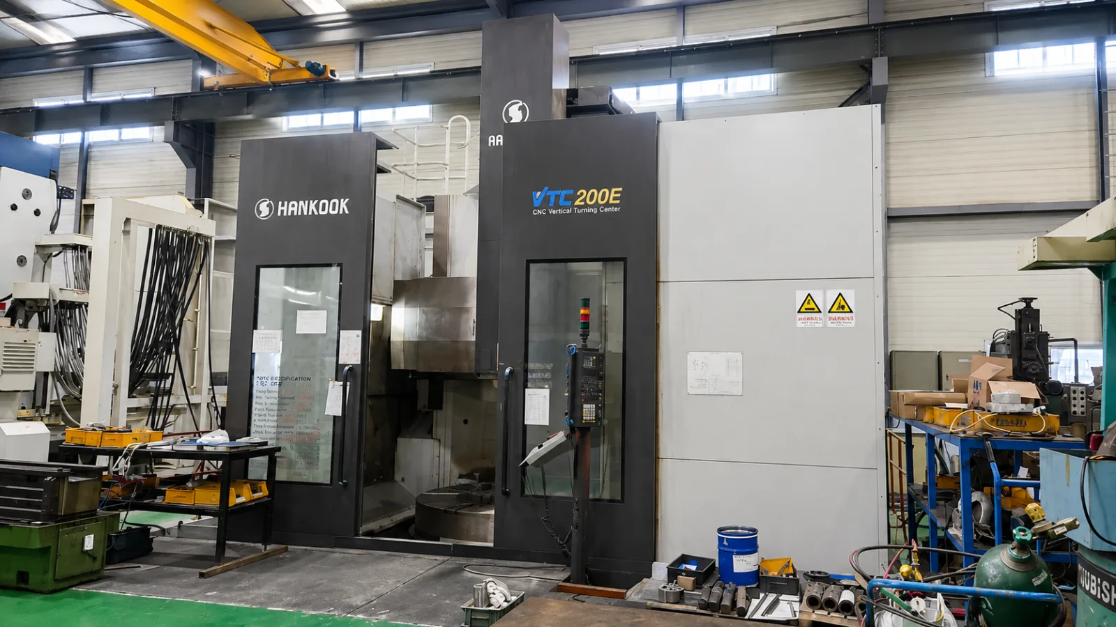 CNC Vertical Turning & Milling Center Hankook VTC-200E