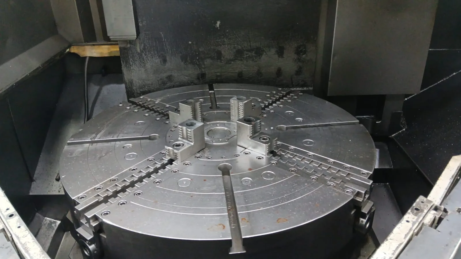 CNC Vertical Turning Lathe TOS Hulín SKIQ 12 CNC view 5