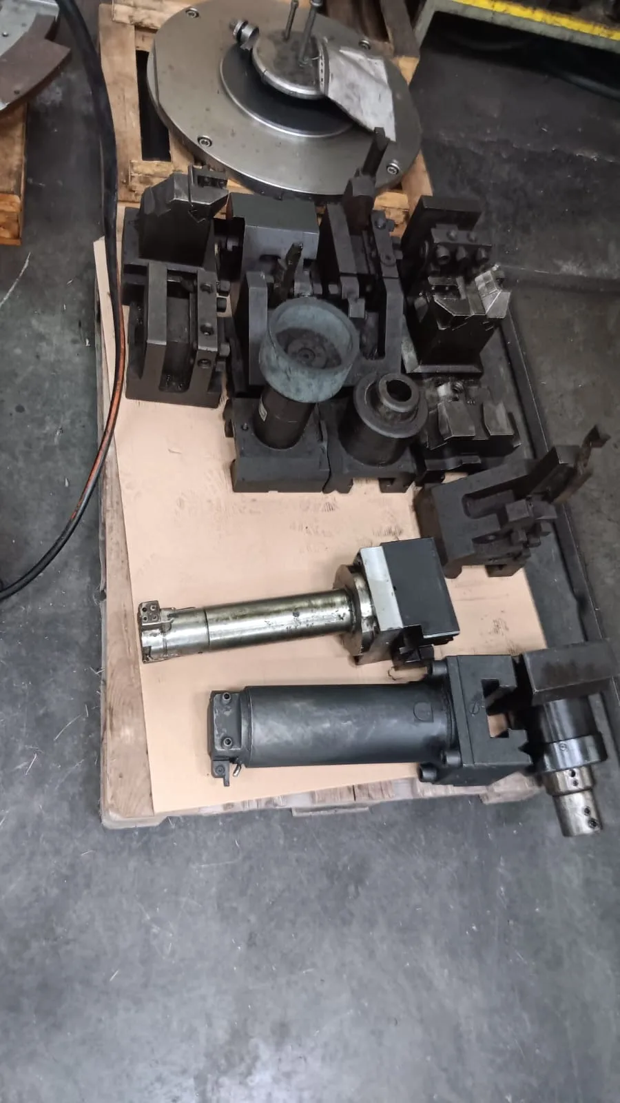 CNC Vertical Turning Lathe TOS Hulín SKIQ 12 CNC view 6