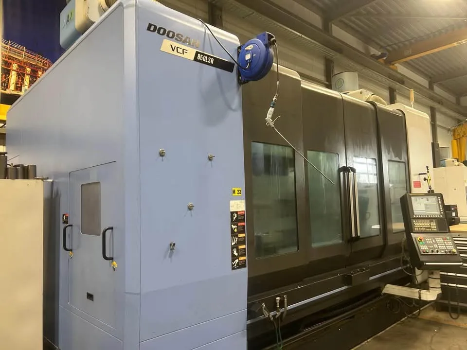 5-Axis Machining Center DOOSAN  VCF 850LSR view 2