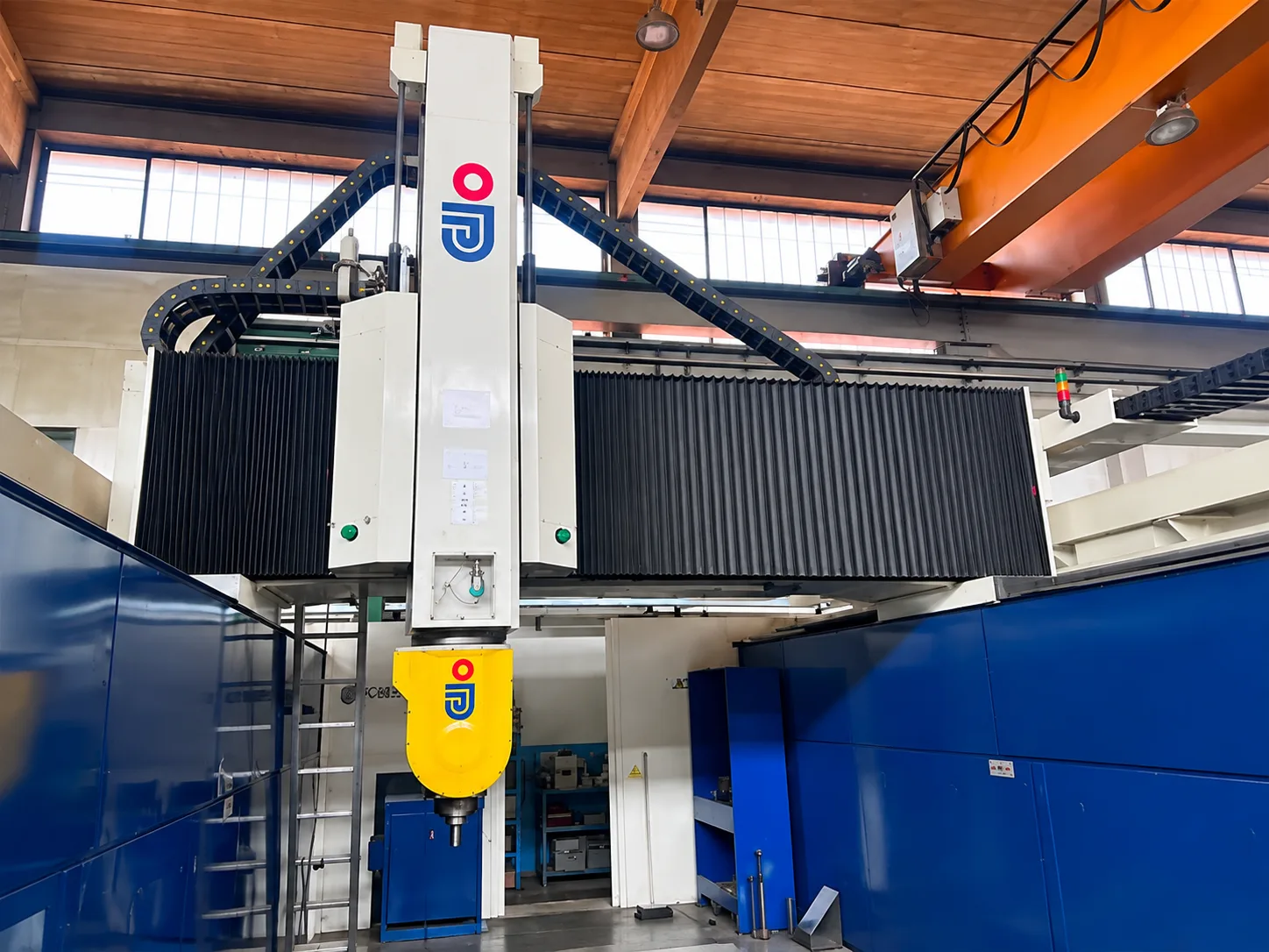 5-Axis Gantry Milling Machine view 4