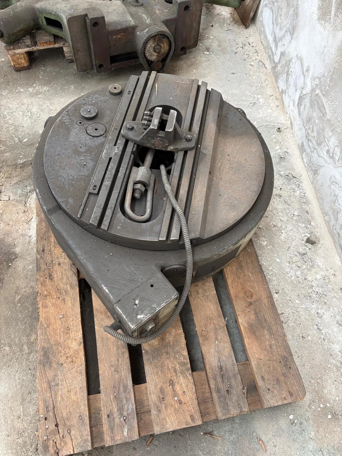 HORIZONTAL BORING MILL (Table type) – TOS WHN 13A view 6