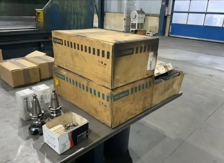 AXA KBM-SO – VERTICAL MACHINING CENTER view 5