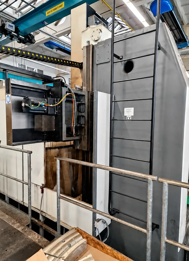 AXA VPC-2800U  5-Axis CNC Vertical Turning & Machining Center (Universal) view 4
