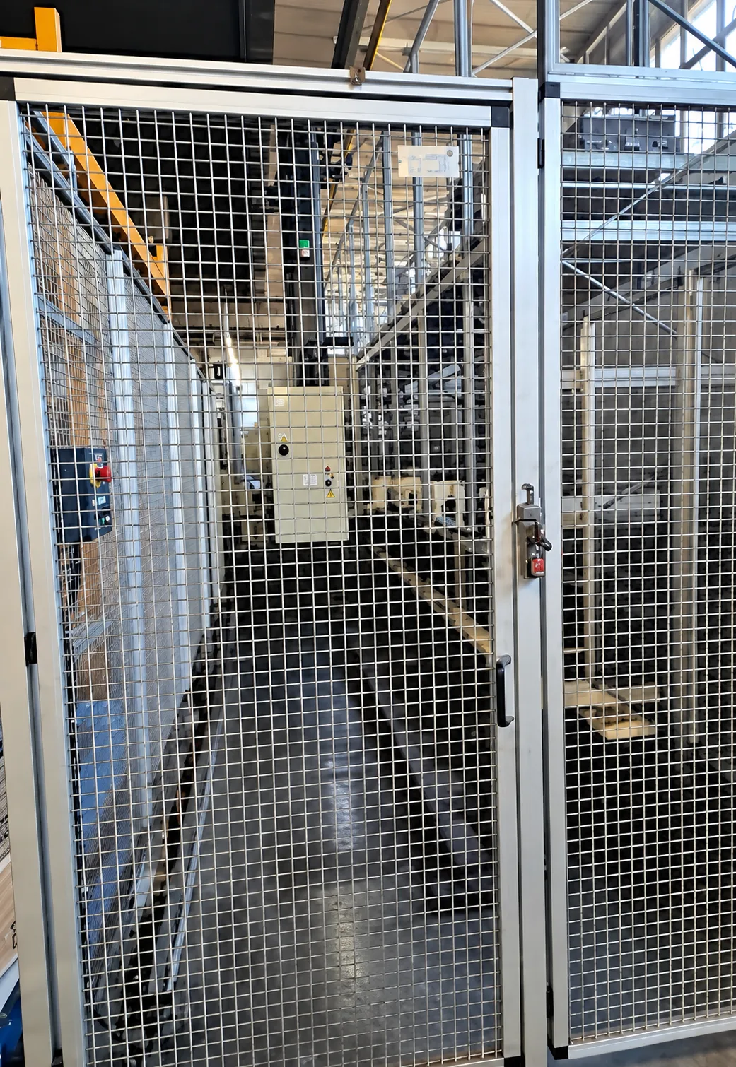 Horizontal CNC Machining Center MAKINO view 2
