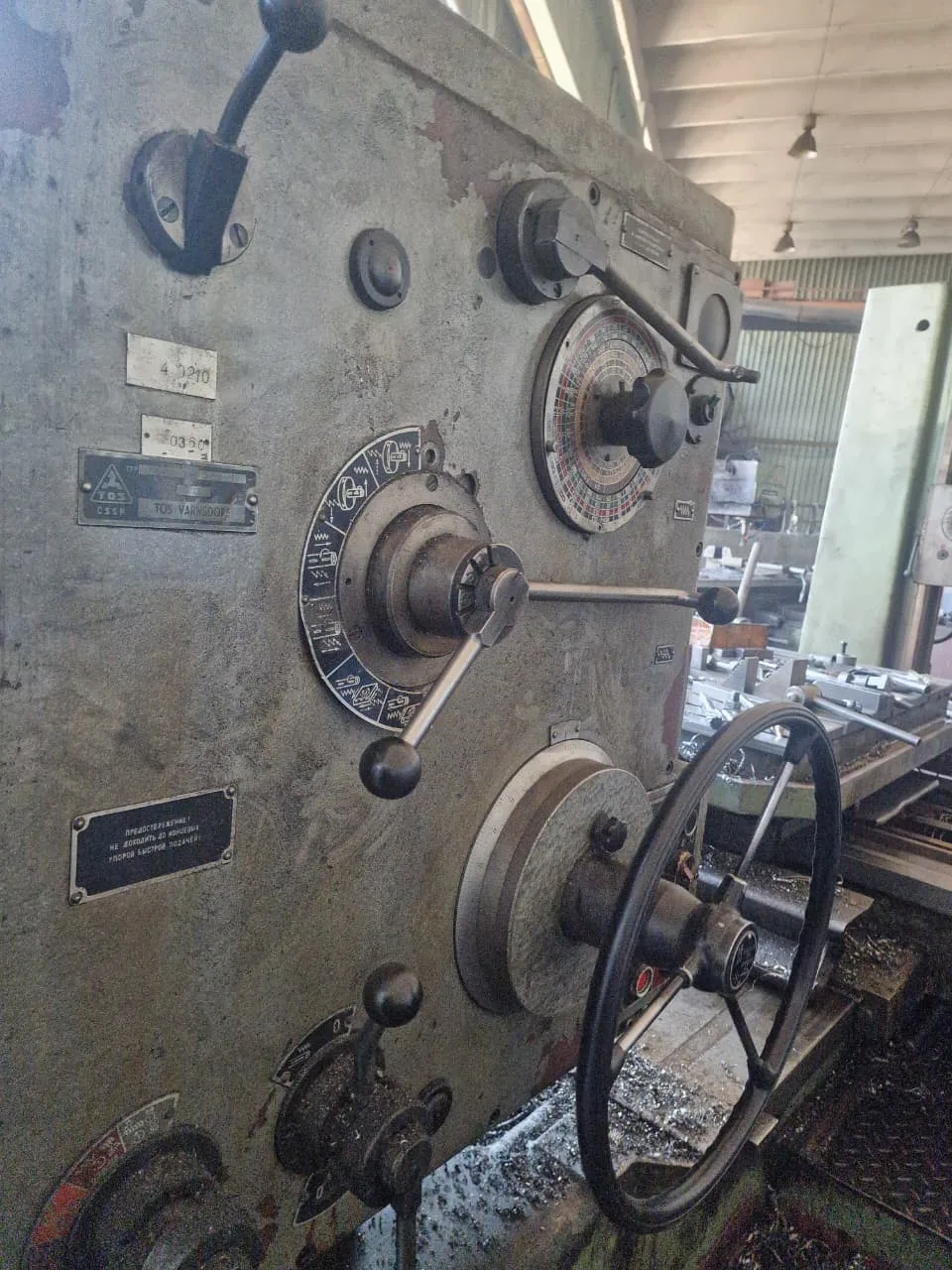 HORIZONTAL BORING MILL – W100  TOS VARNSDORF view 3