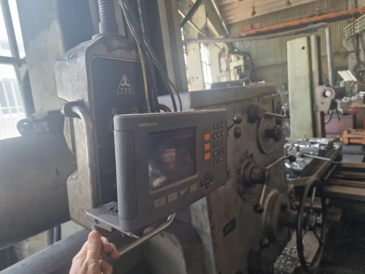 HORIZONTAL BORING MILL – W100  TOS VARNSDORF view 6