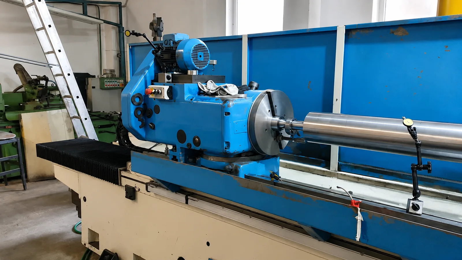 CNC Cylindrical Grinder TOS-HOLMONTA BUA630/3000 CNC view 2