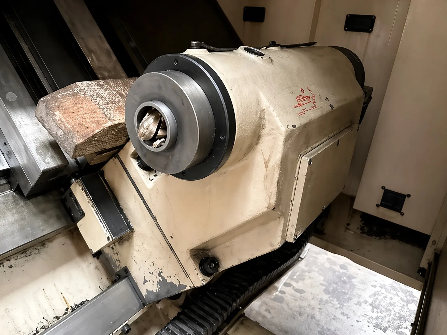 CNC Heavy Duty Slant Bed Lathe DOOSAN Puma 600 view 2