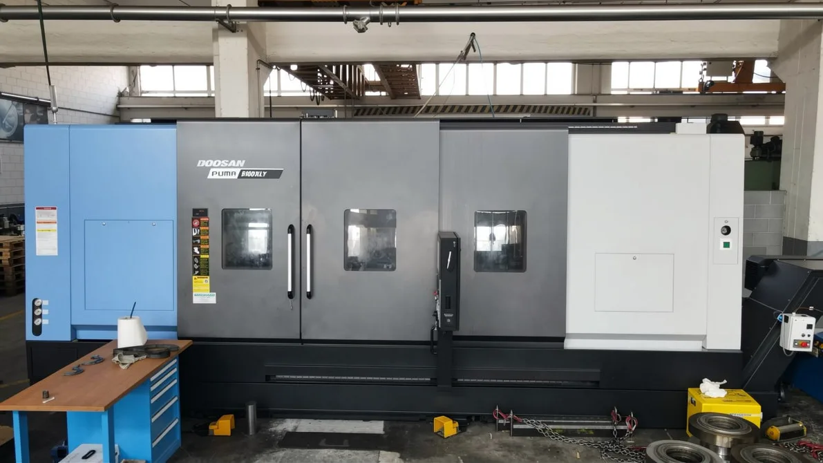 CNC Lathe with Milling Doosan Puma 5100XLY