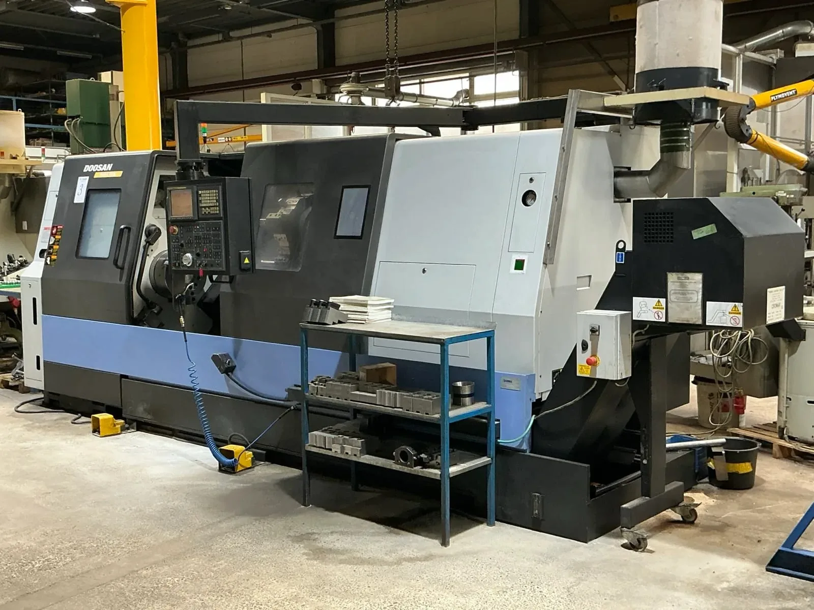 CNC Slant Bed Turning Lathe  Doosan Puma 400LB view 3
