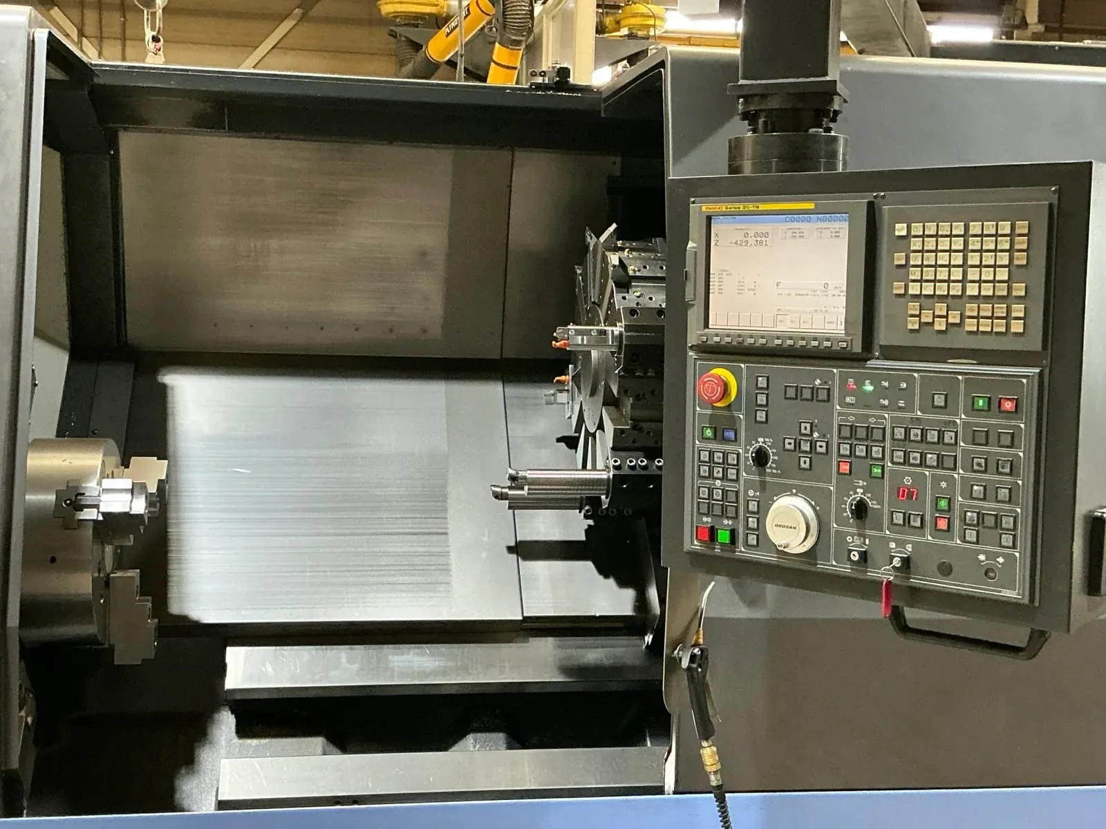 CNC Slant Bed Turning Lathe  Doosan Puma 400LB view 6