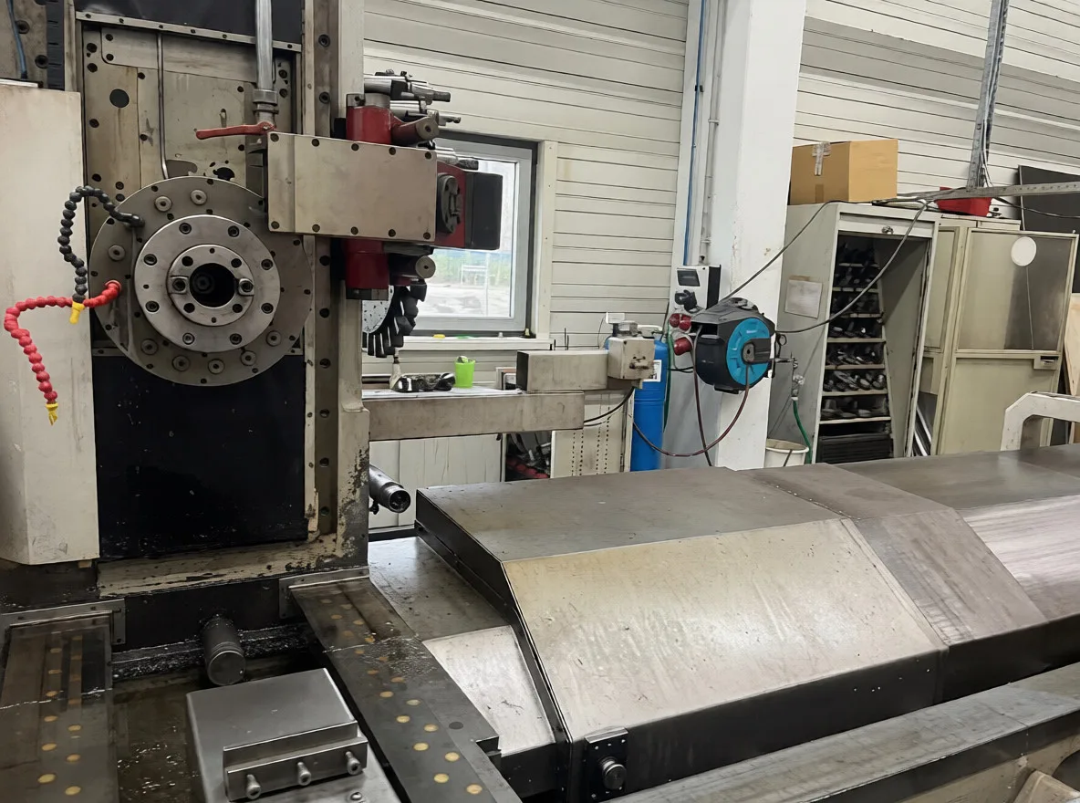 CNC Thread Milling & Hobbing Machine - 370/6800 view 2