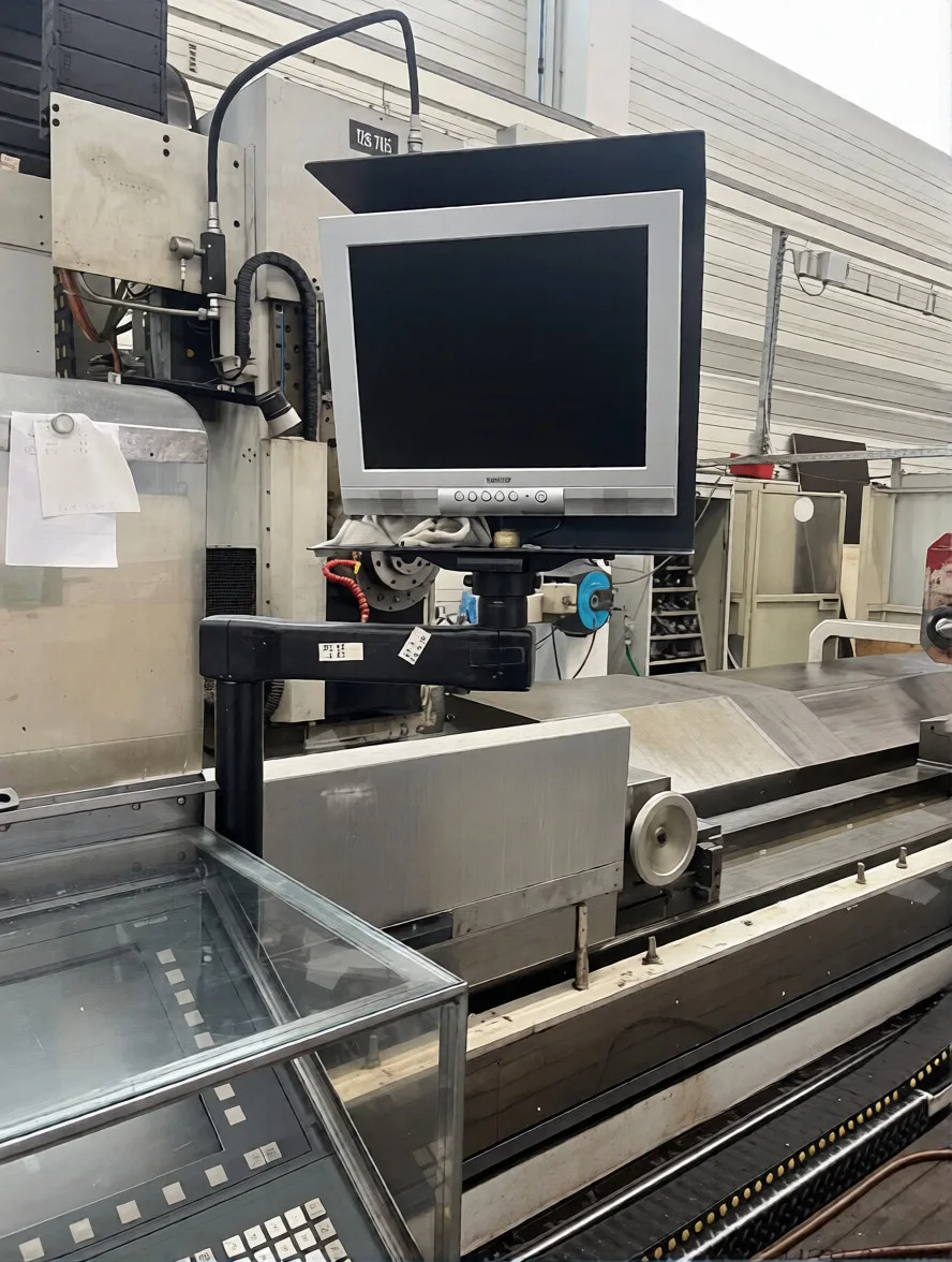 CNC Thread Milling & Hobbing Machine - 370/6800 view 3