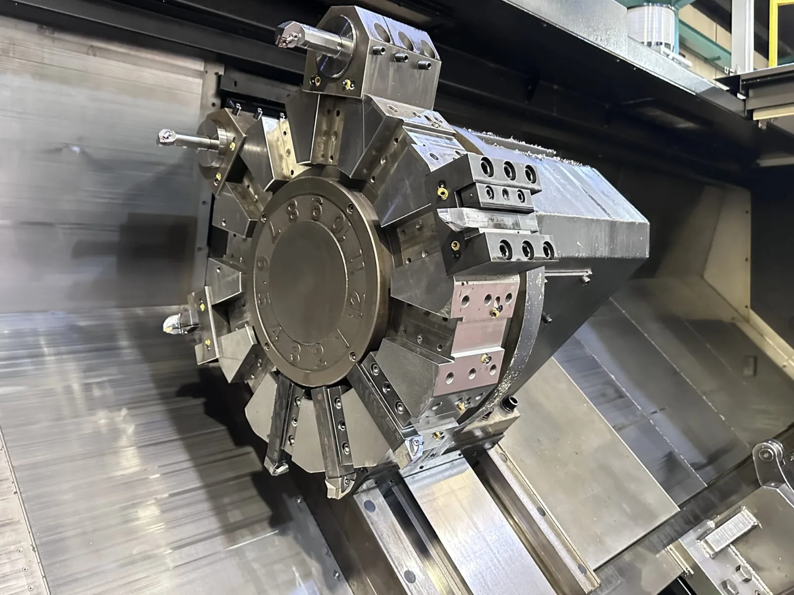 CNC Turning Centre Doosan Puma 700L view 4