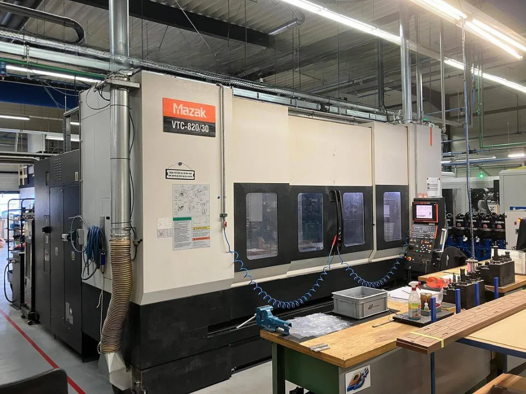 CNC Vertical Machining Centre MAZAK VTC 820/30