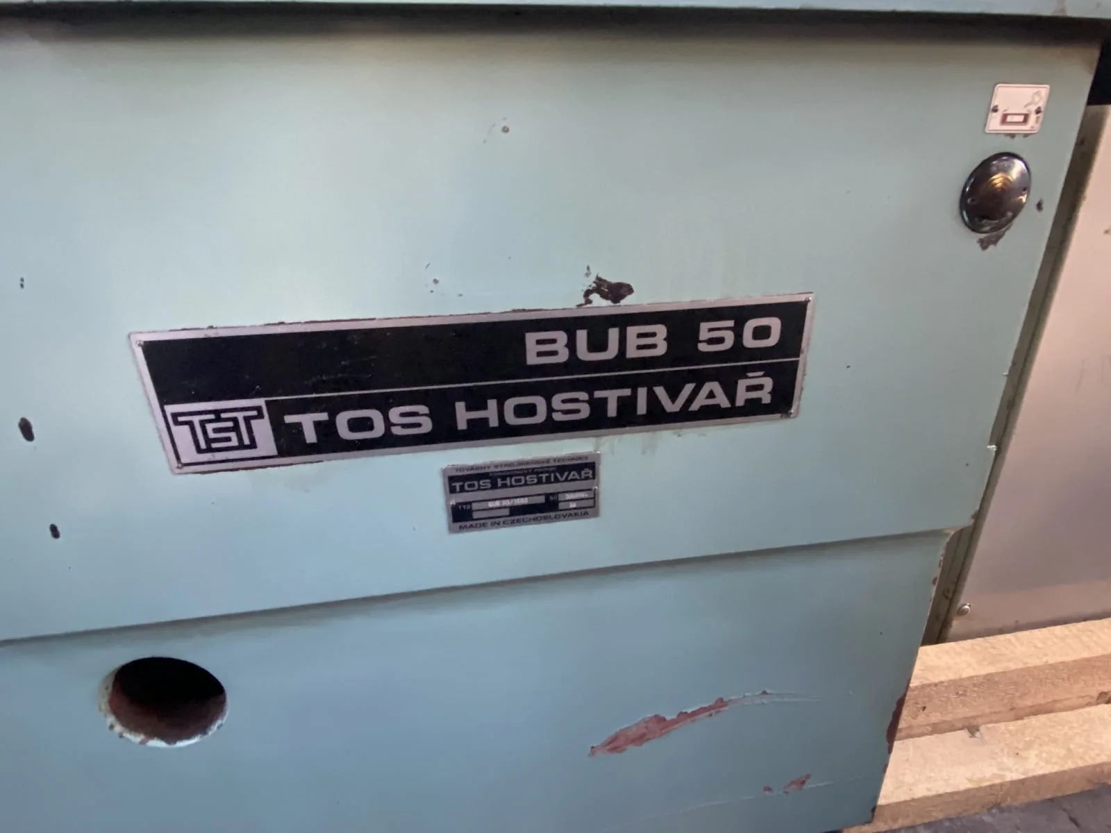 Cylindrical Grinder TOS BUB 40/2000 view 6