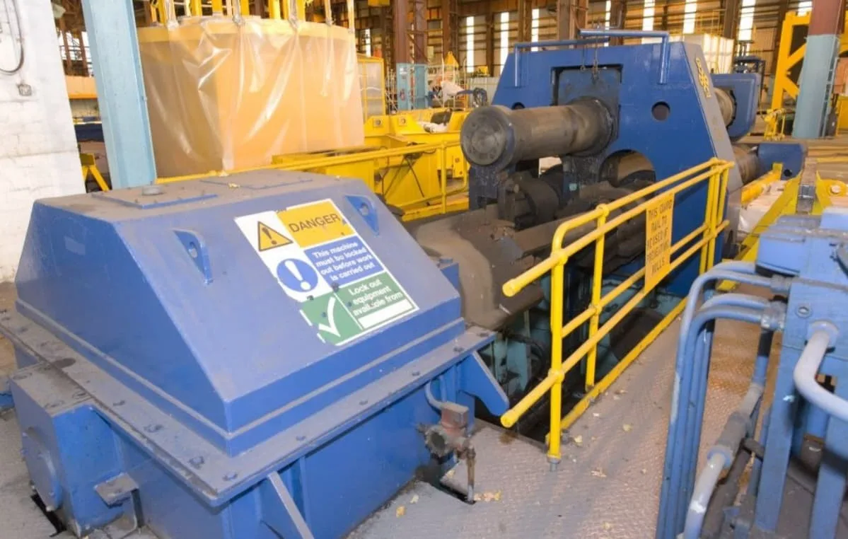 3 ROLL PLATE BENDING MACHINE view 6
