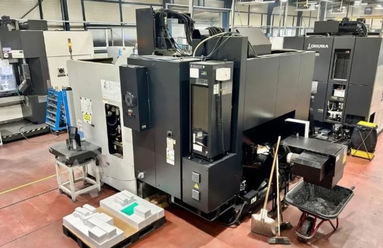 5-Axis Machining Center DOOSAN VC 630 5AX view 2