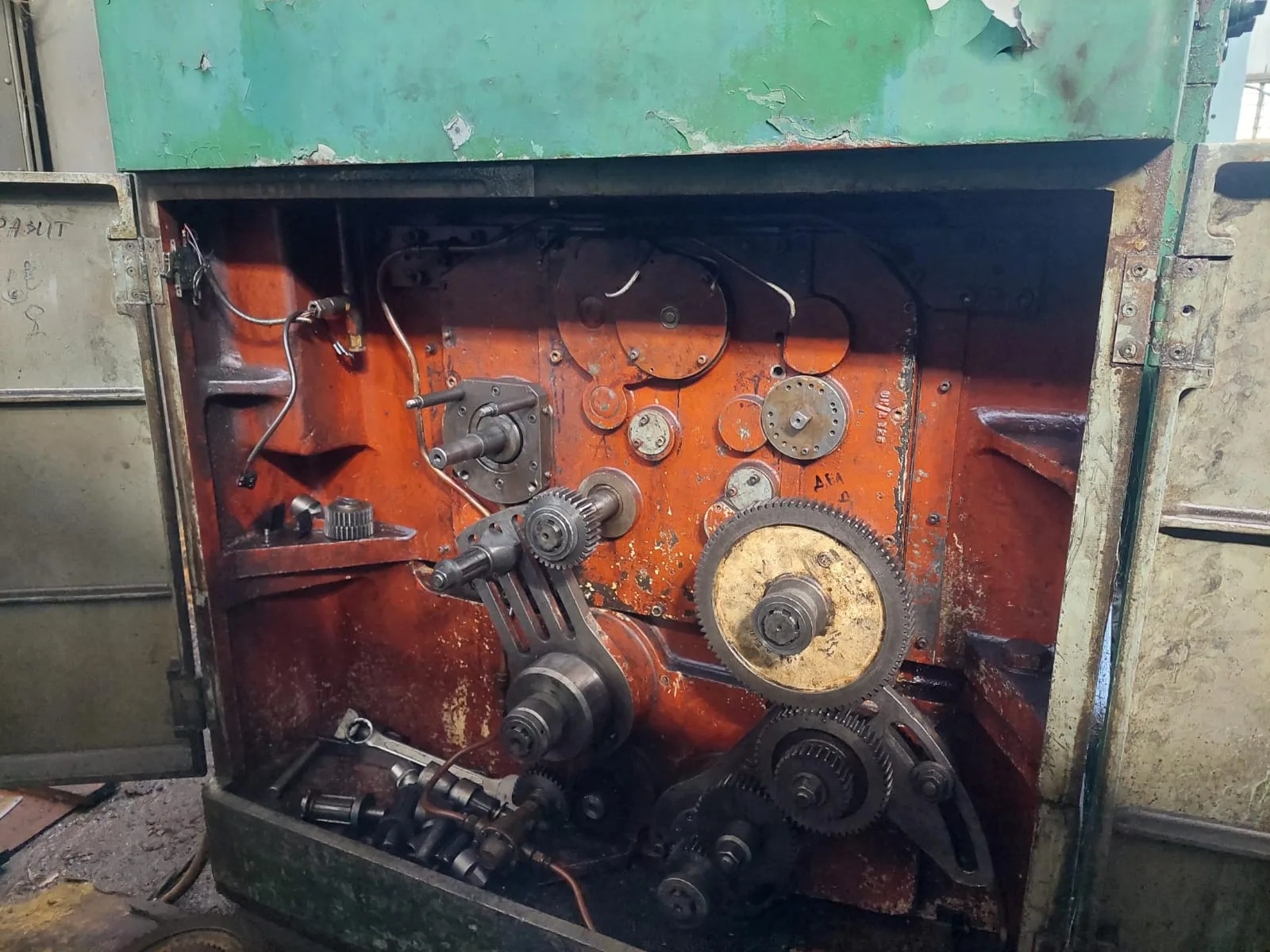 Gear Hobbing Machine CHURCHILL 1000mm view 7