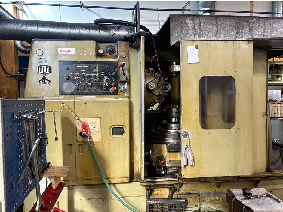 Gear Hobbing Machine MODUL WMW ZFWZ 800/3
