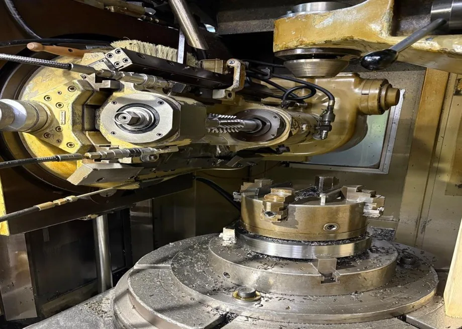 Gear Hobbing Machine MODUL WMW ZFWZ 800/3 view 6