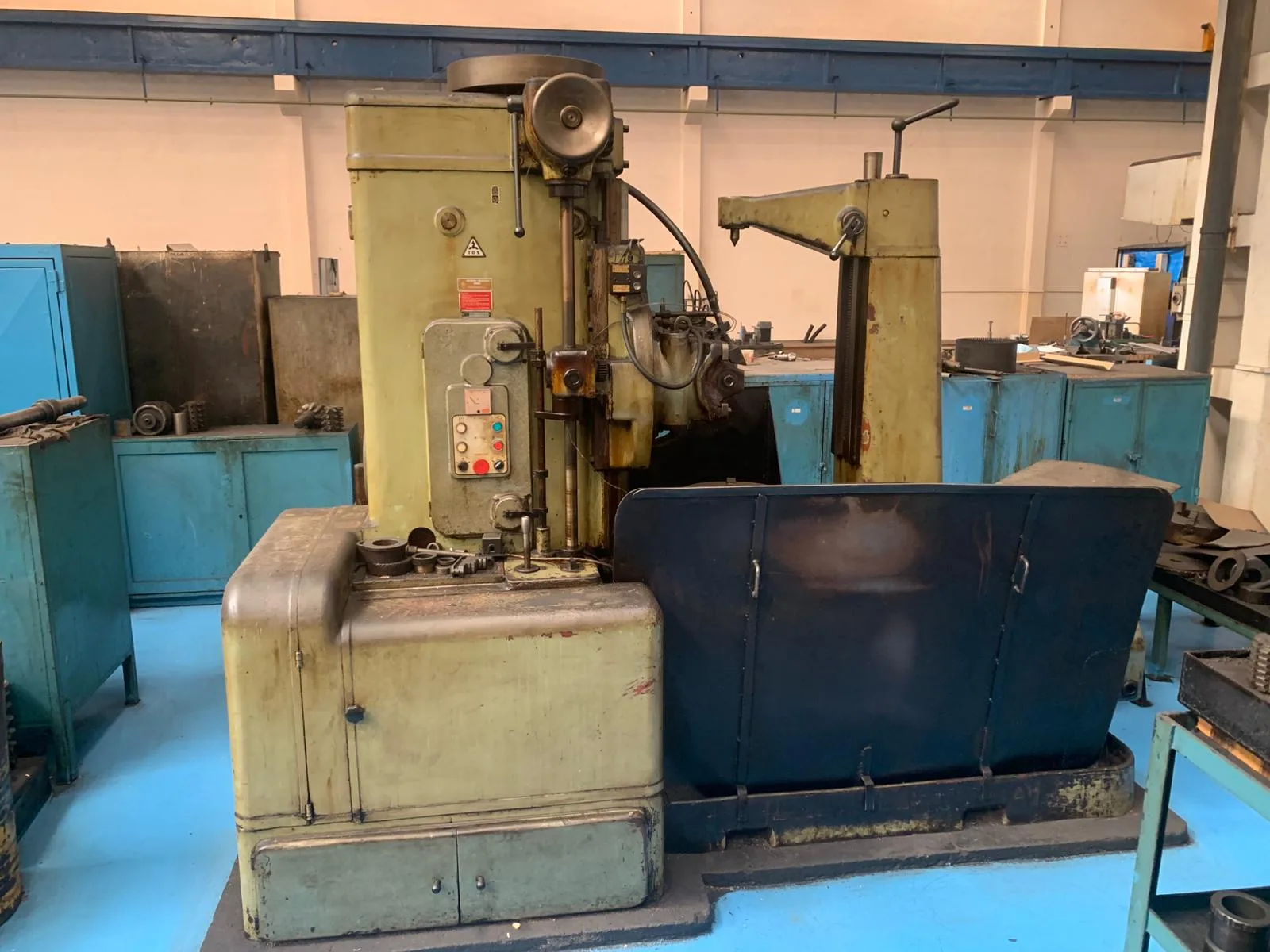 Gear Hobbing Machine TOS FO-10 view 3