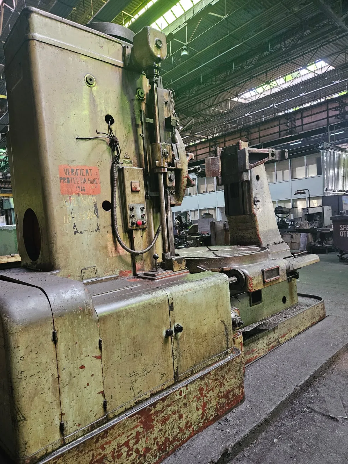 Gear Hobbing Machine TOS FO-16 view 3