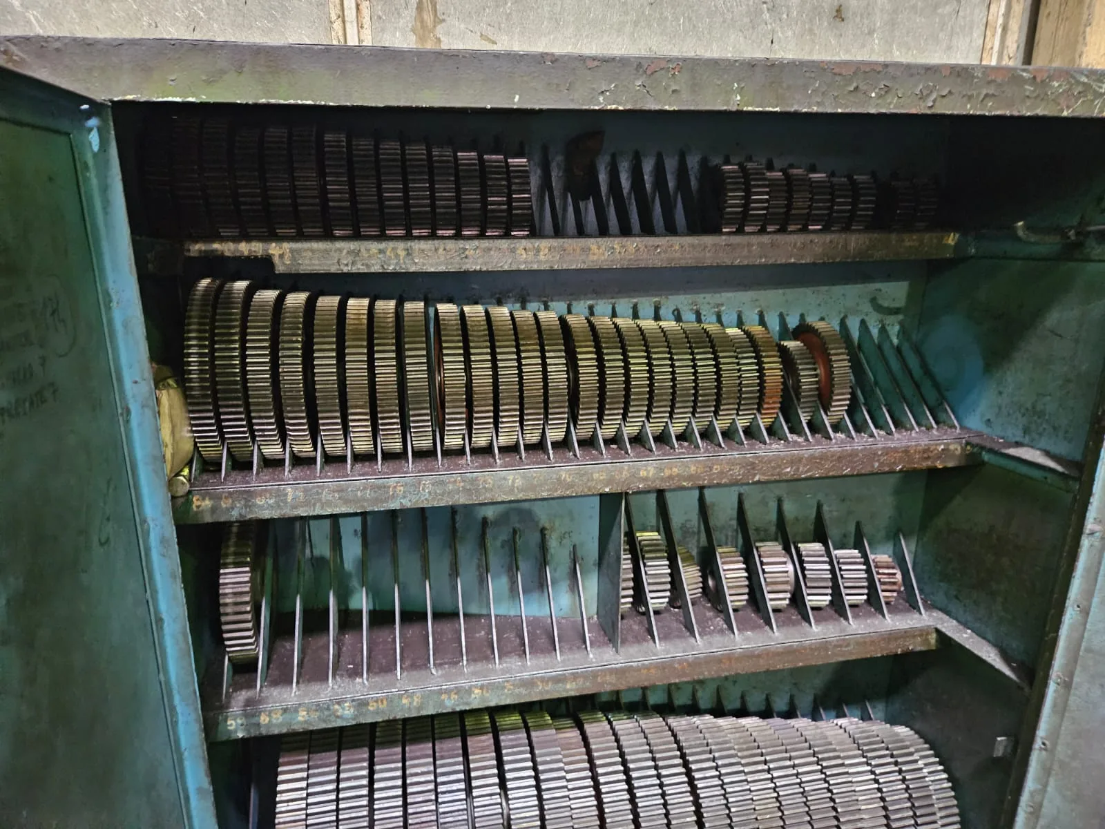 Gear Hobbing Machine TOS FO-16 view 6