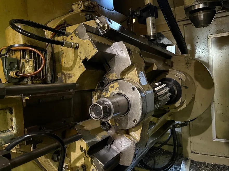 Gear Hobbing Machine ZFWZ/10 view 2