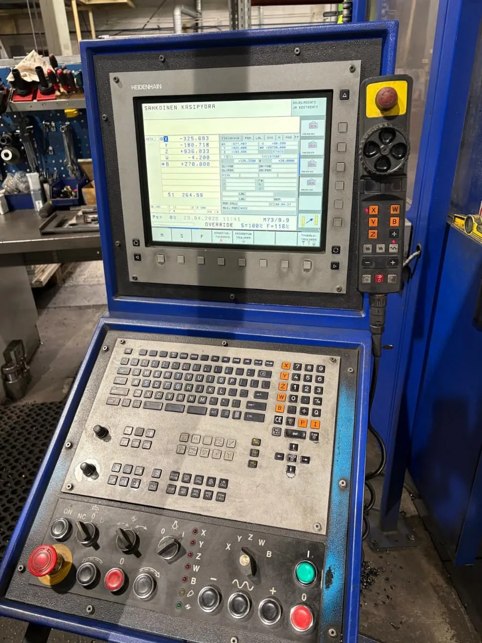 Horizontal Boring Machine TOS WHQ 105 CNC view 4
