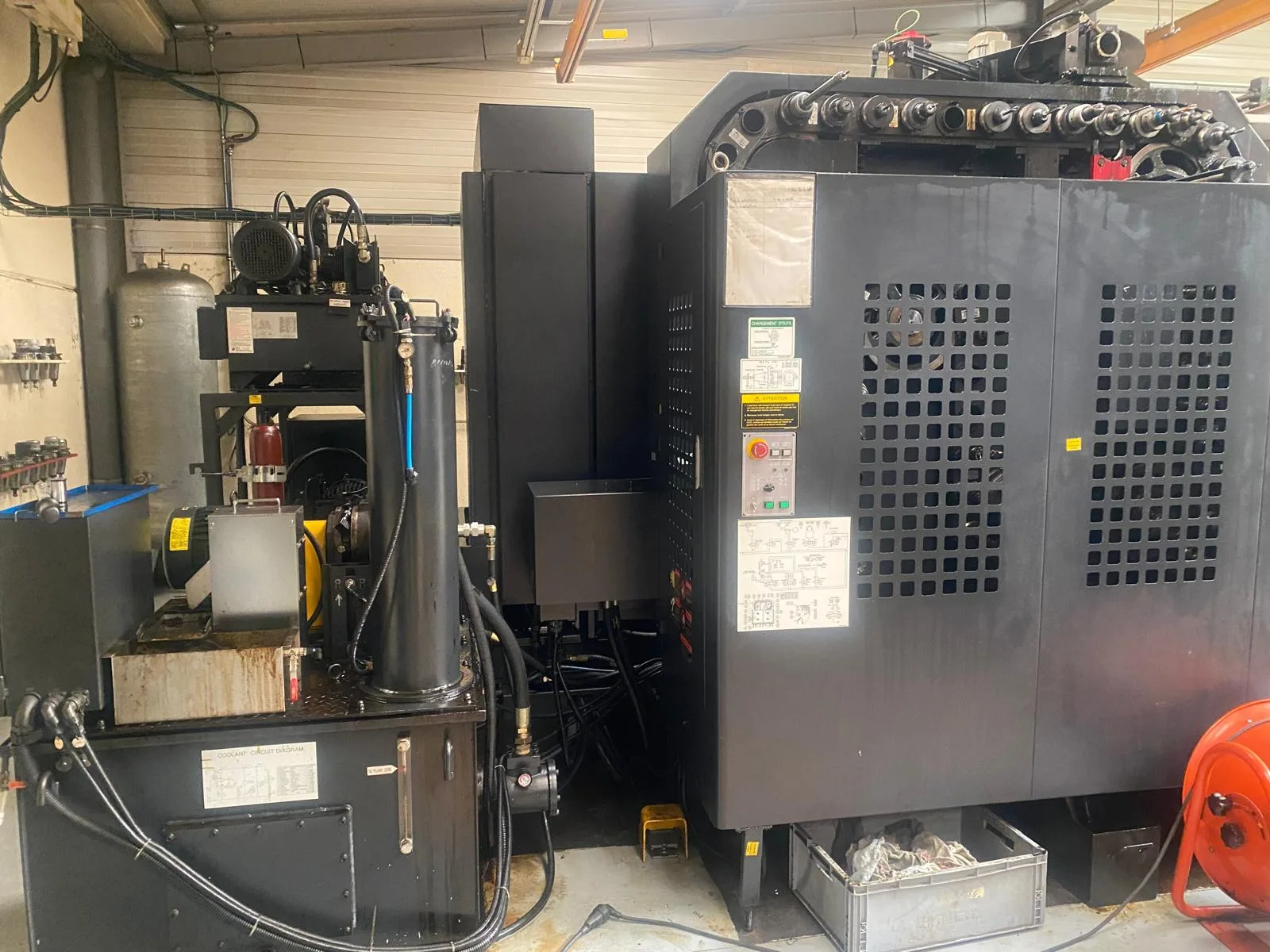 Horizontal Machining Center DOOSAN HM 630 view 2