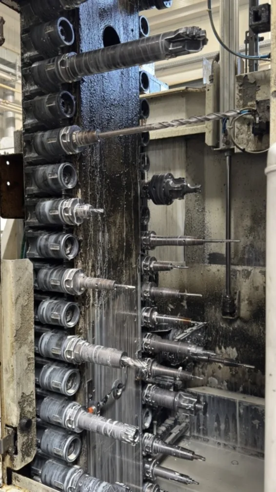 Horizontal Machining Center HEC 400 D view 3