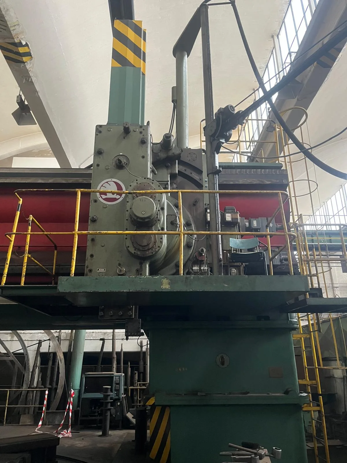 HUGE VERTICAL TURNING LATHE SK-125 view 8