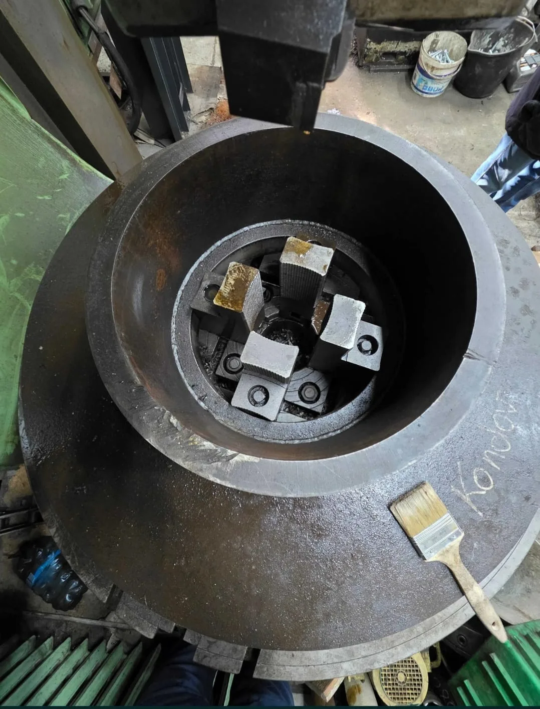 Vertical Turret Lathe Webster & Bennett 1800 view 3
