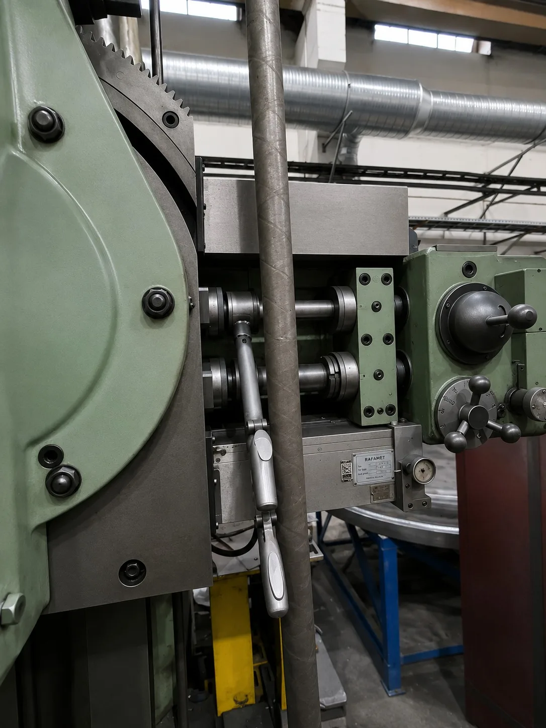 Vertical Turning Lathe KCF-200 view 4