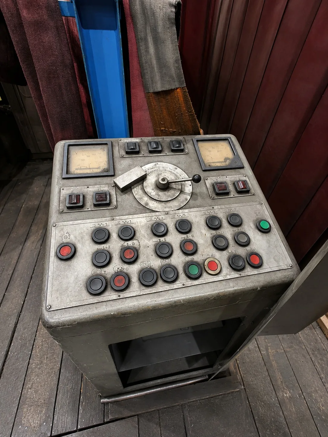 Vertical Turning Lathe KCF-200 view 7
