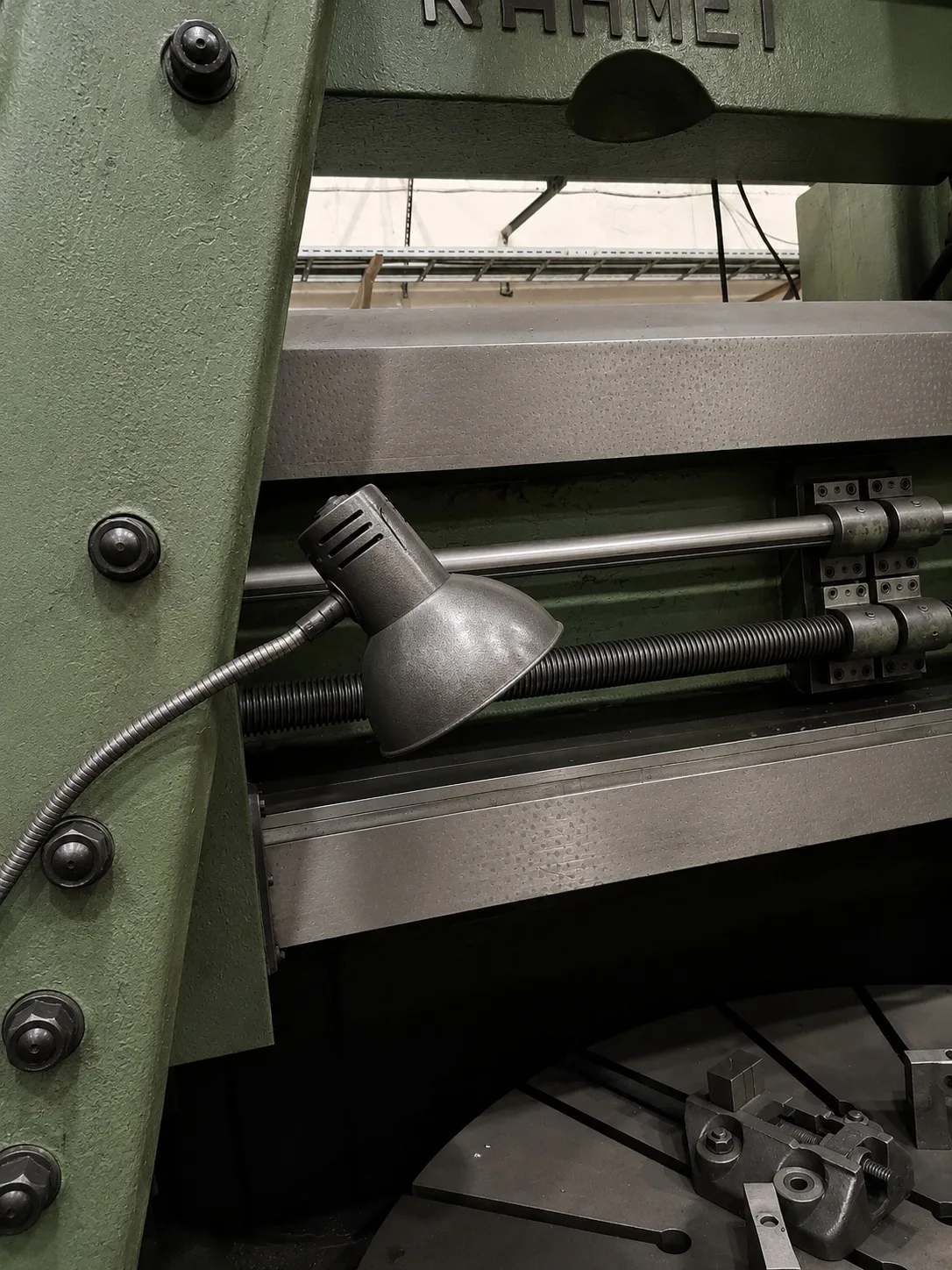 Vertical Turning Lathe KCF-200 view 8