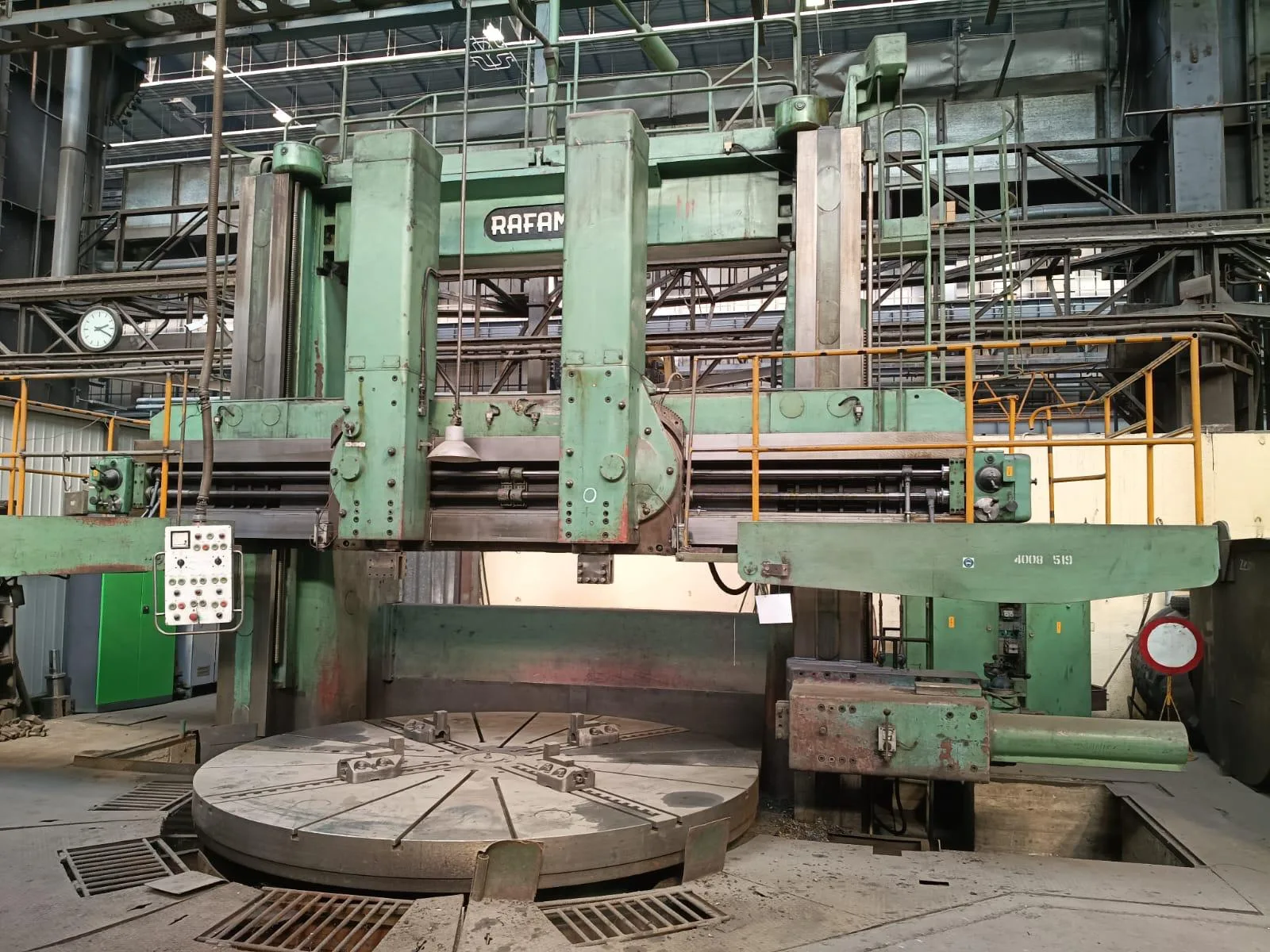 Vertical Turning Lathe RAFAMET KCF-400 view 4