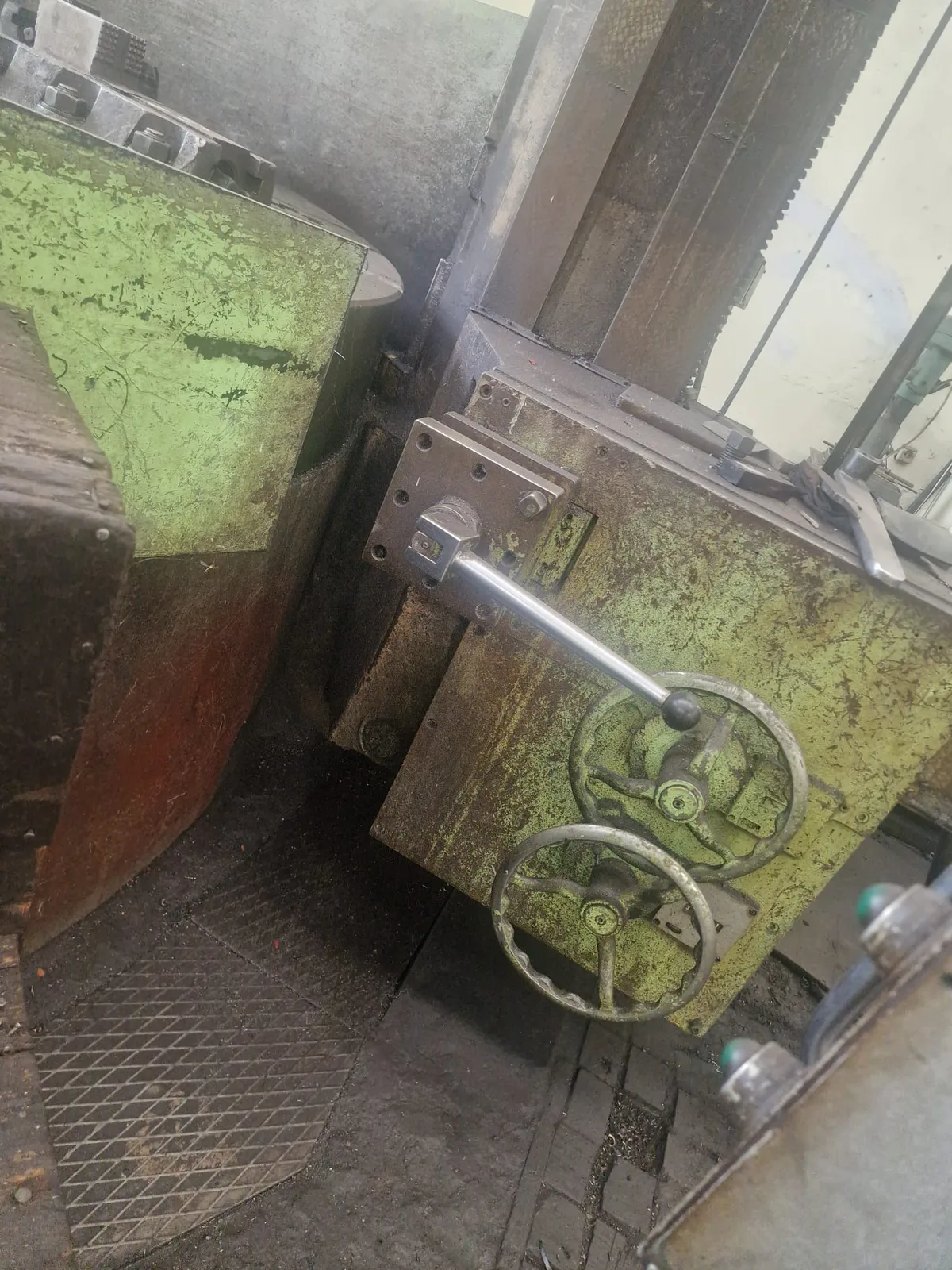 Vertical Turning Lathe TITAN SC-27 view 6