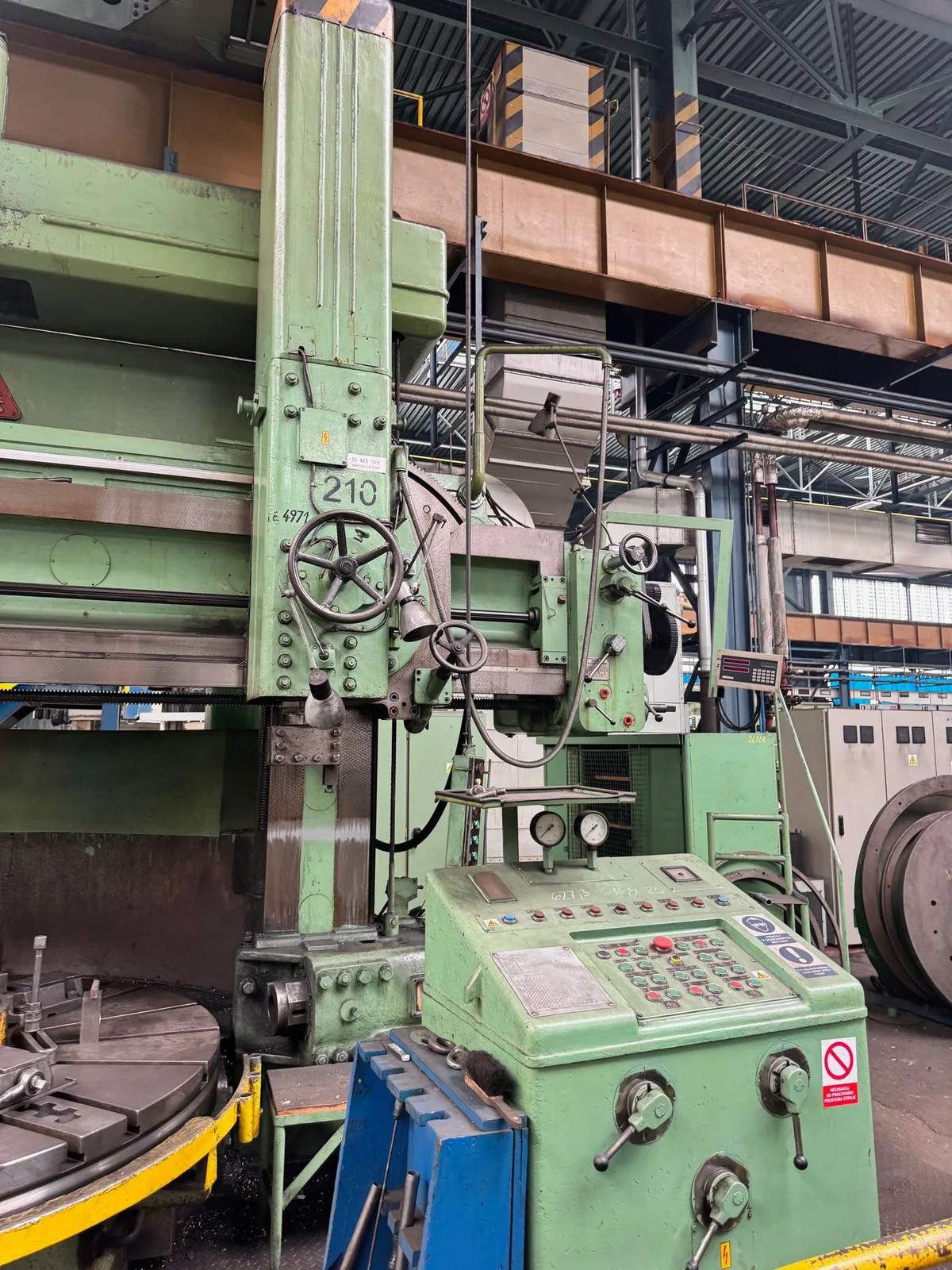 VERTICAL TURNING LATHE – TOS SK-25 view 3